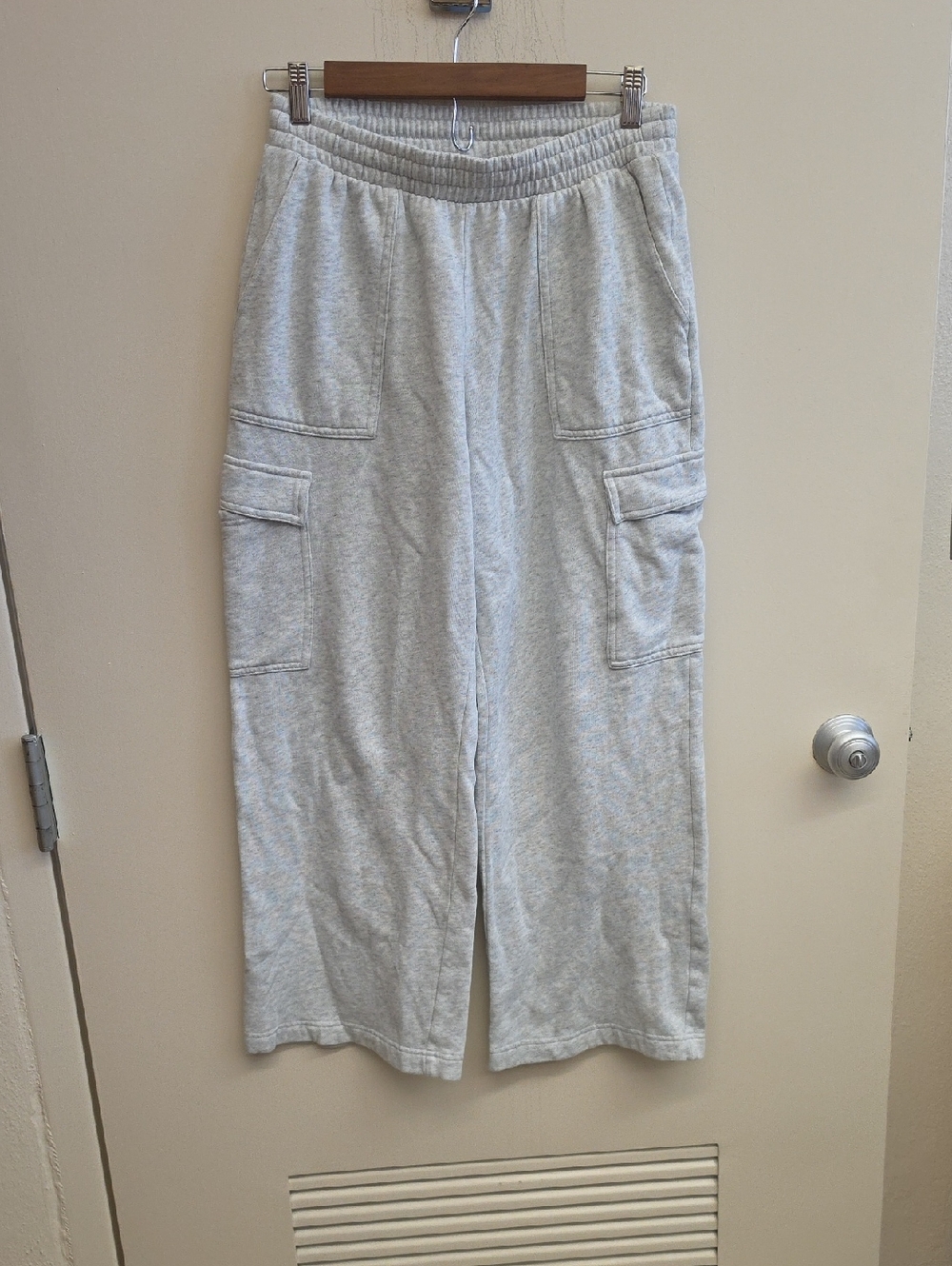 Old Navy Heather Gray Cargo Wide-Leg Sweatpants